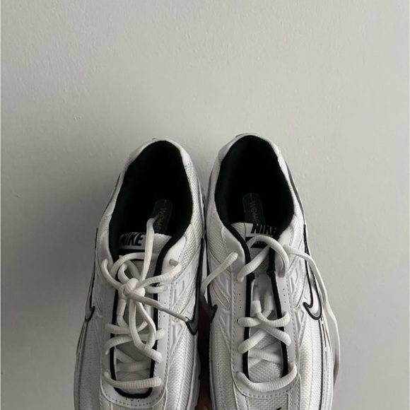 Nike Initiator Running Shoes - Picture 2 of 4